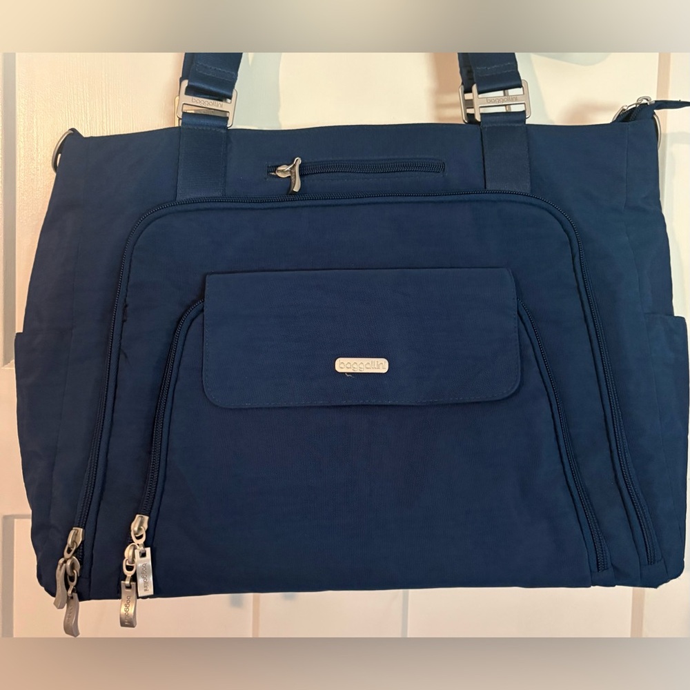 Baggallini Navy RFID Integrity tote